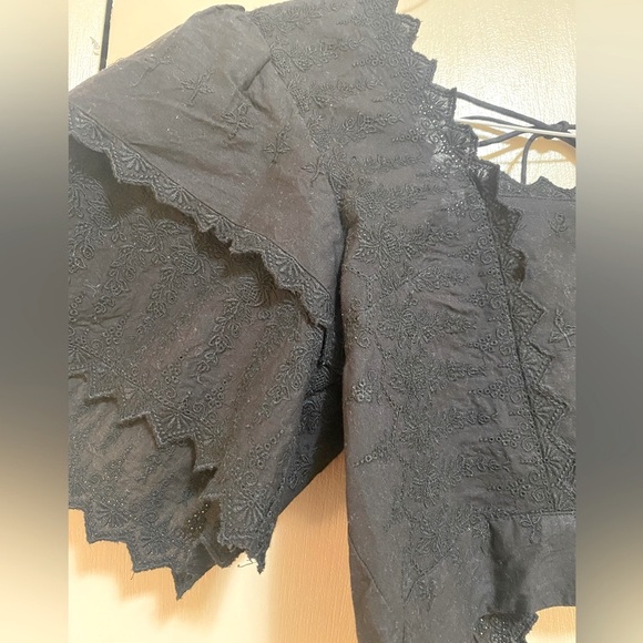 Black Backless Crop Top - Picture 4 of 5